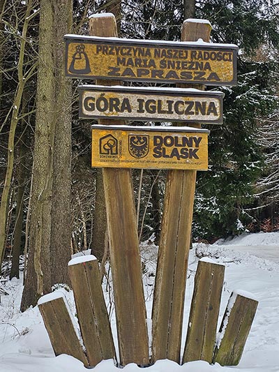 tablica witająca przybywających na Górę Igliczna